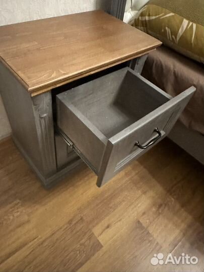 Тумба прикроватная Лаура массив