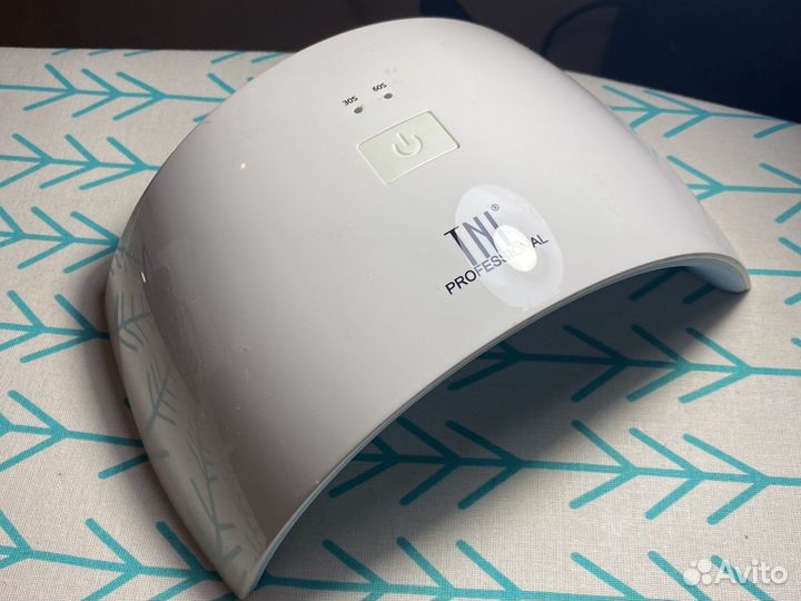 Лампа для сушки ногтей