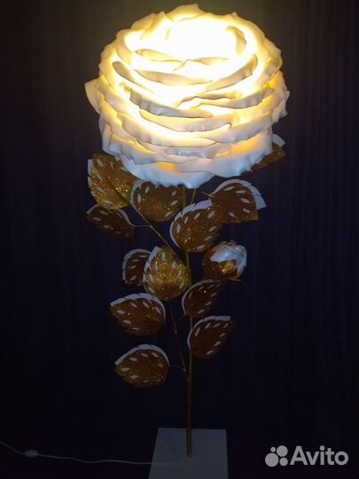 Роза в золоте