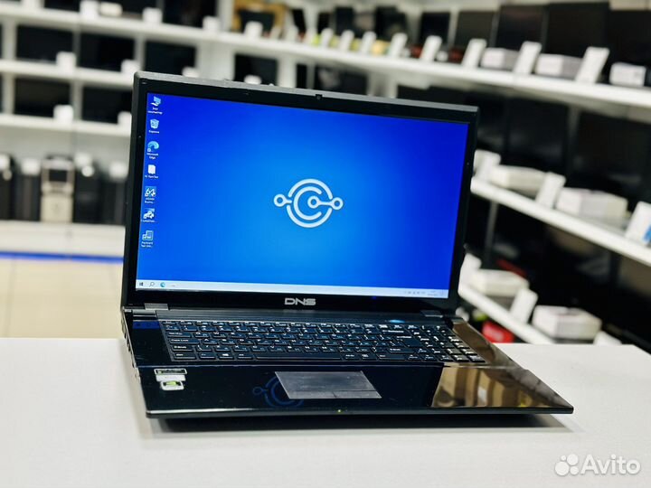 17.3 Ноутбук DNS / i5-3210M / SSD / GeForce 635M