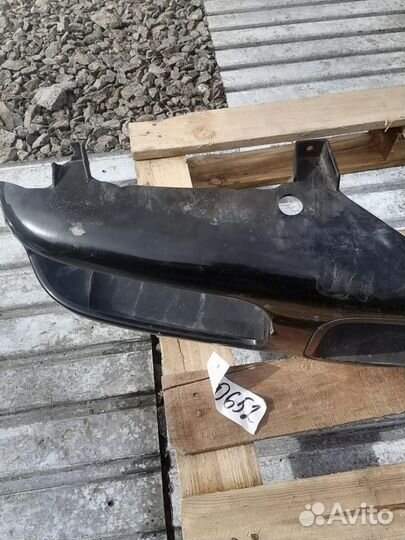 Рамка решетки радиатора GMC 4.3 AT SL/SLE 01.1995