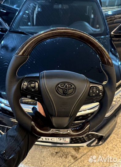 Анатомический спорт руль на Камри 55