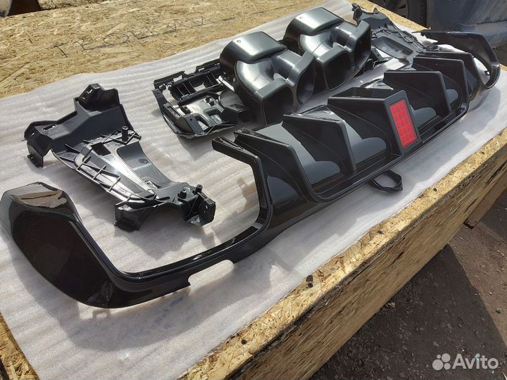 Диффузор с насадками brabus Mercedes E 213 новый