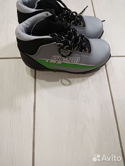 Лыжные ботинки