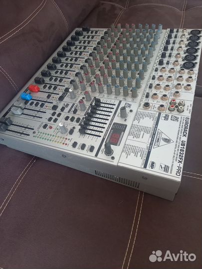 Микшерный пульт