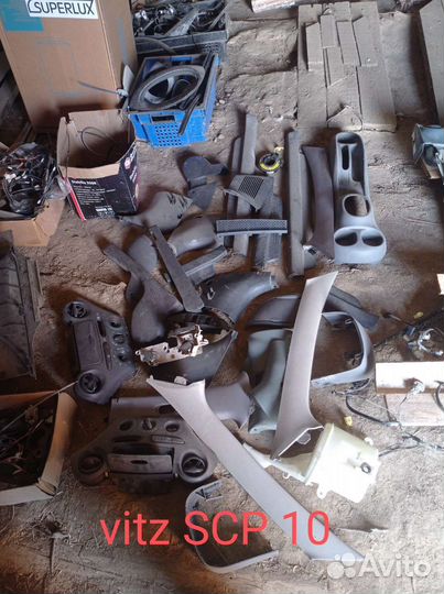 Пластик салона тойота витц SCP 10