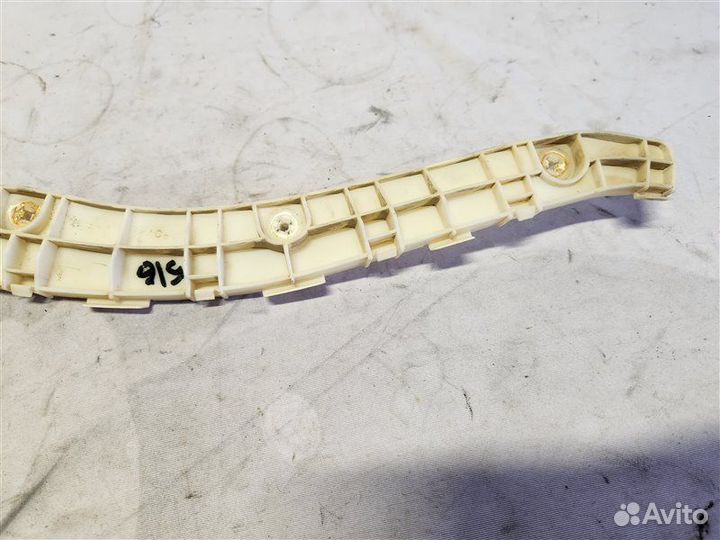 Крепление бампера заднее Mitsubishi Pajero 4 6G75