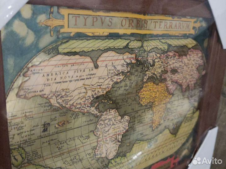 Ключница настенная Карта мира