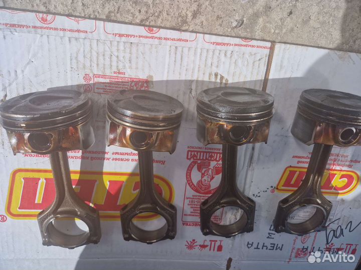 Поршень Jaguar Land Rover Ecoboost 2.0 турбо