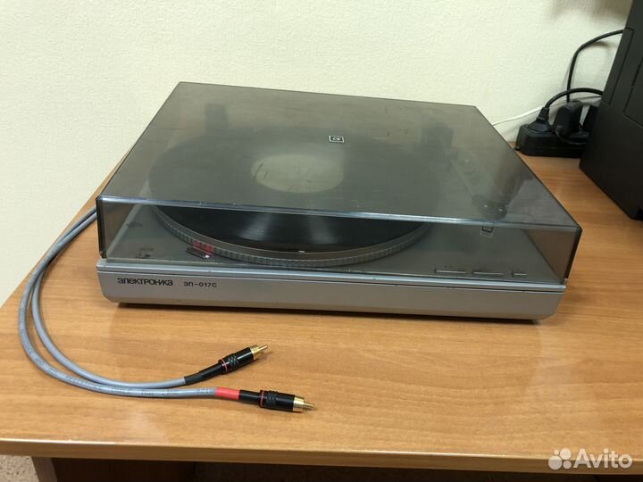Проигрыватель винила с возвратом тонарма эп-017