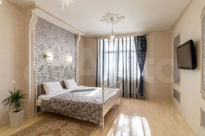 3-к. квартира, 135 м², 21/25 эт.