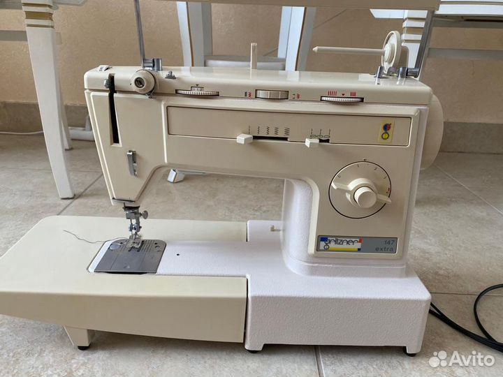 Французская швейная машинка
