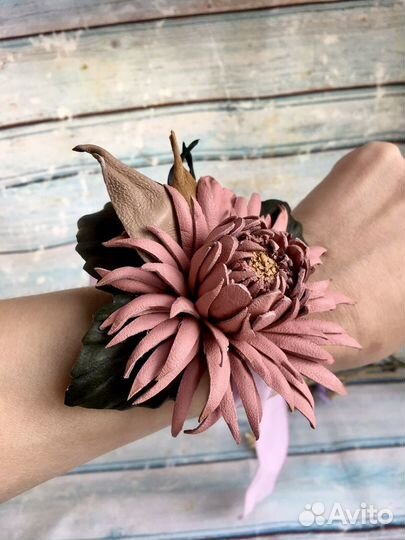 Цветок на руку ручная работа