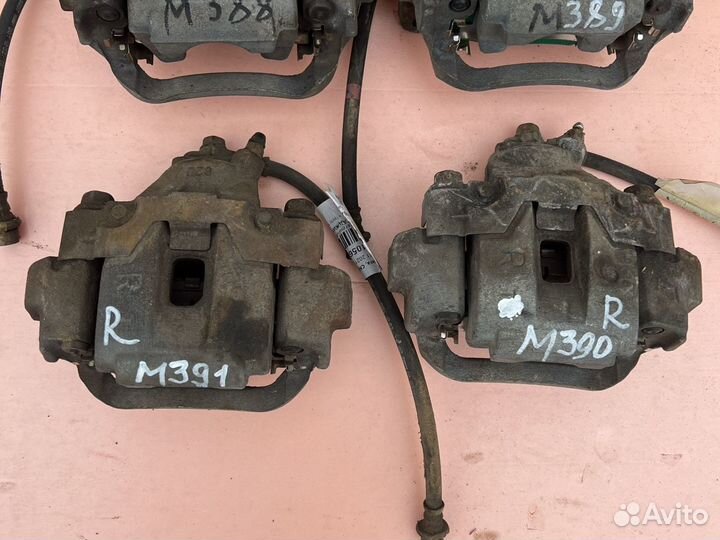 Суппорт тормозной задний Land Cruiser 200/Lx570