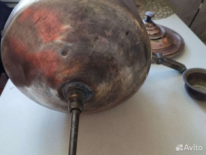 Огромный старинный рукомойник с тазом