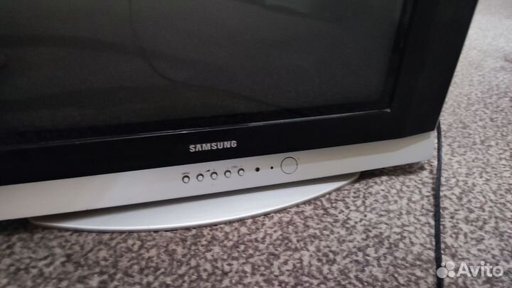 Телевизор samsung