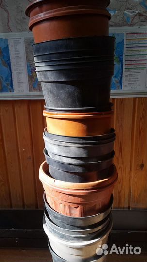 Цветочные кашпо и горшки большие