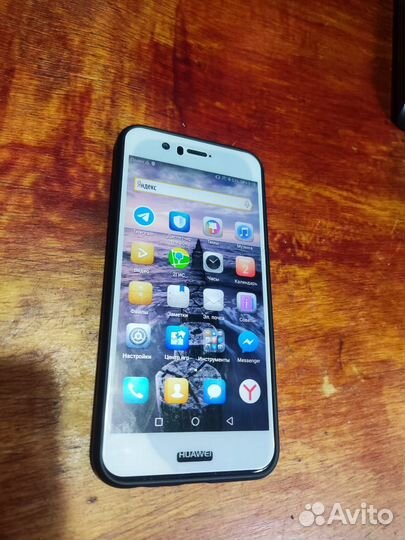 HUAWEI Nova 2, 4/64 ГБ