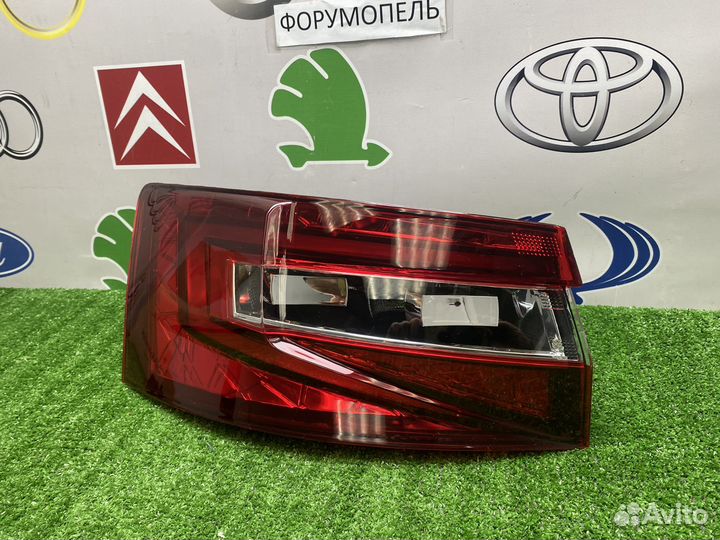 Фонарь левый Skoda Superb LED 2015-2022