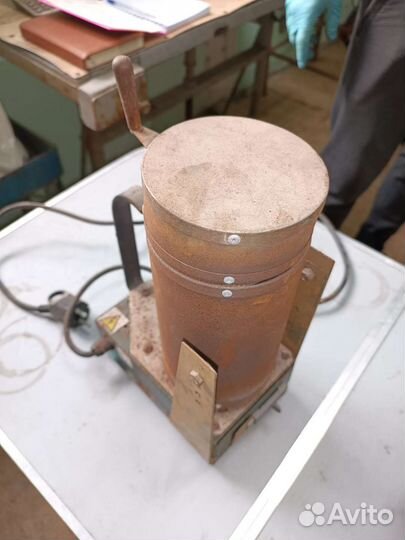 Графитовый тигель для плавки драгоценных металлов