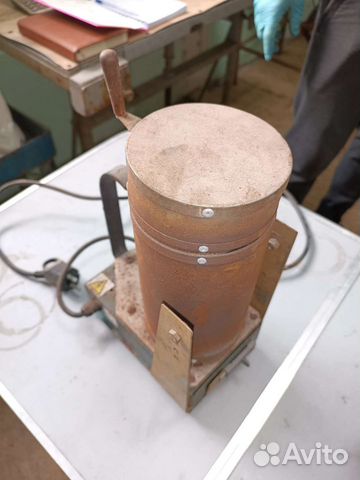 Графитовый тигель для плавки драгоценных металлов