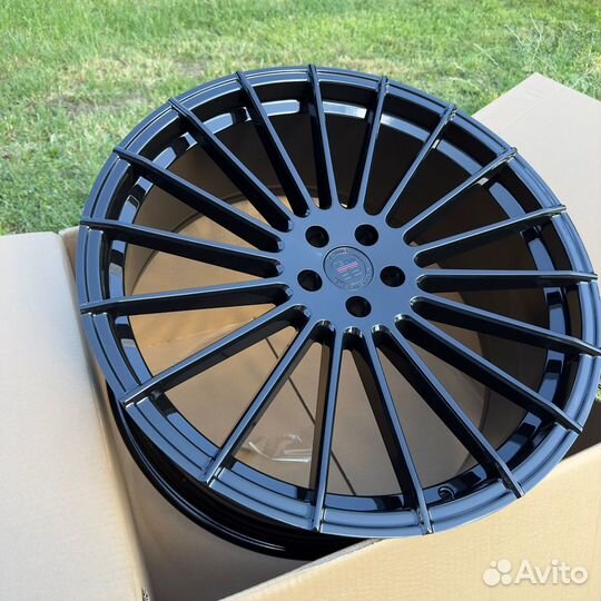 Новые литые диски R22 Hamann Design 5x108