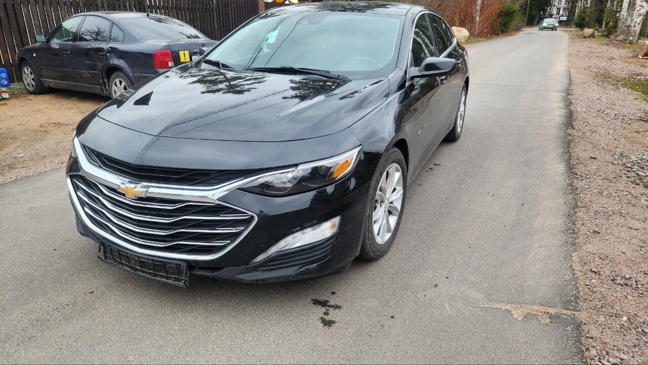 Chevrolet Malibu: фото владельца