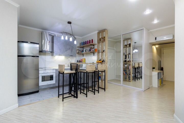 2-к. квартира, 61 м², 1/9 эт.