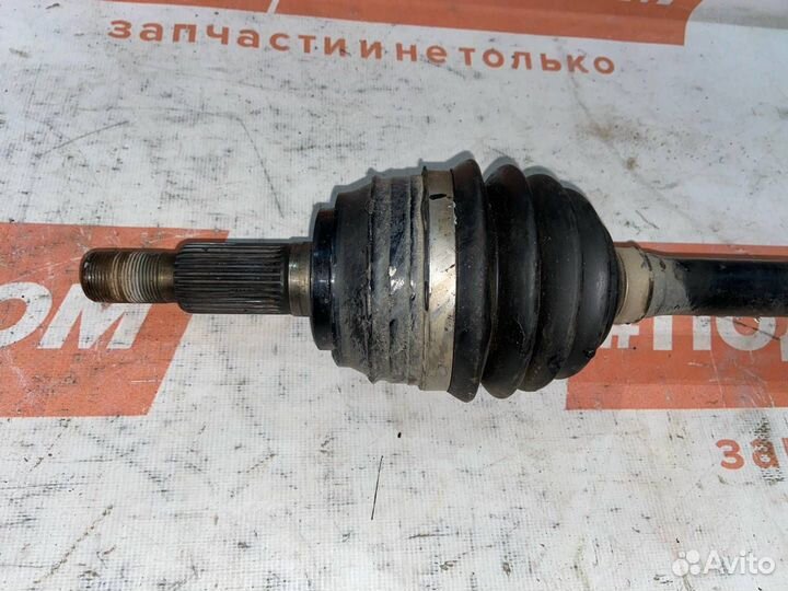 Привод перед. Volkswagen Touareg 2 2012 7P0407271C