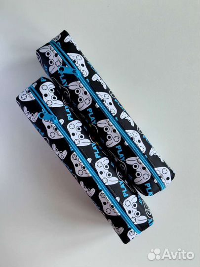 Пенал школьный с надписями маленький чёрный