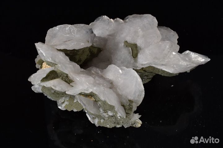 Кальцит, кварц, хлорит. Лот №639