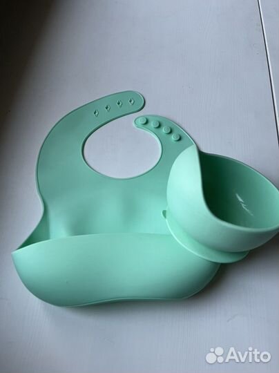 Тарелочка и слюнявчик нагрудник силиклновый