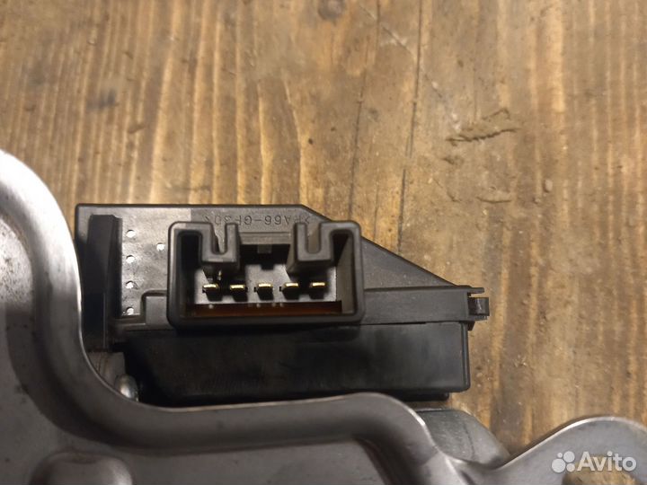 Моторчик стеклоочистителя заднего стекла