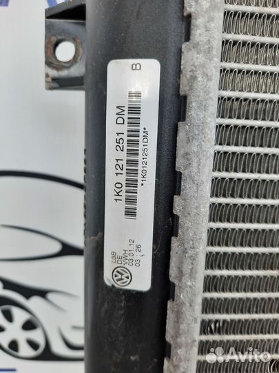 Радиатор охлаждения Volkswagen Touran