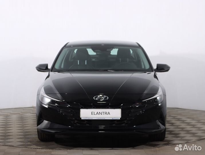 Hyundai Elantra, 2022