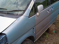 Nissan Serena 2.0 CVT, 2002, битый, 300 000 км, с пробегом, цена 150 000 руб.