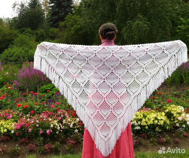 Шаль белая. Подарок маме. Подарок любимой