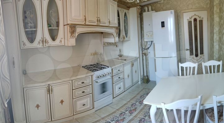 2-к. квартира, 64 м², 4/9 эт.