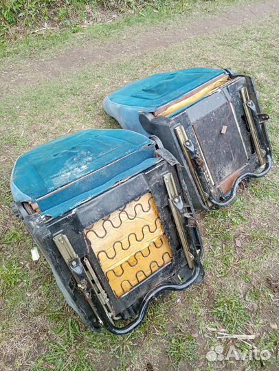 Передние сиденья Газ Волга