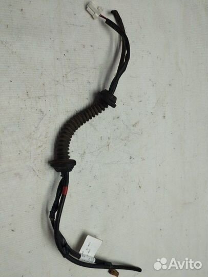 Проводка крышки багажника Nissan Note E11 CR14DE