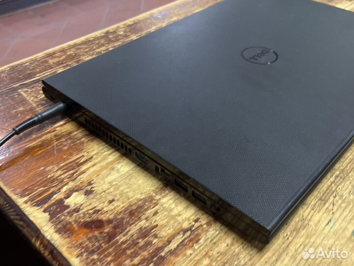 Ноутбук Dell Inspiron 15