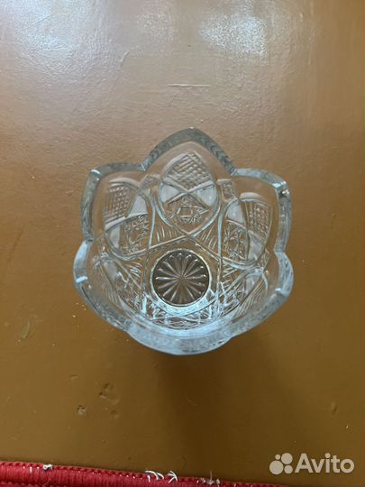 Хрустальная ваза конфетница