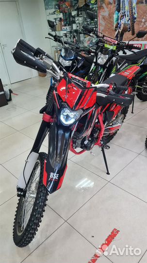 Мотоцикл BSE - Z10 2.0