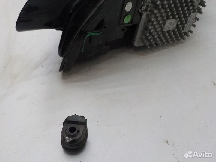 Фара правая Jaguar E-Pace