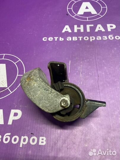 Подушка двигателя правая Suzuki Sx 4 YA21S M16A