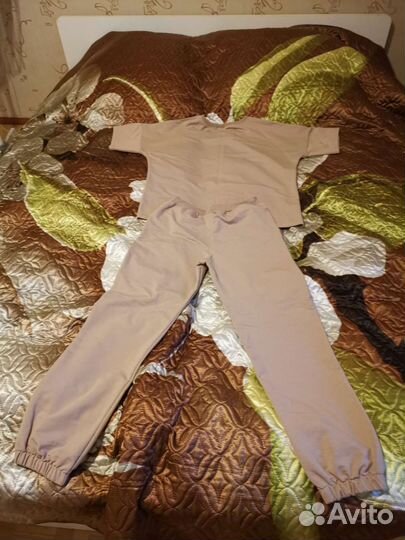 Спортивный костюм женский новый