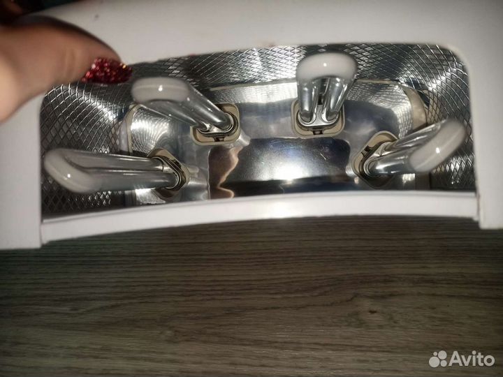 Лампа для ногтей