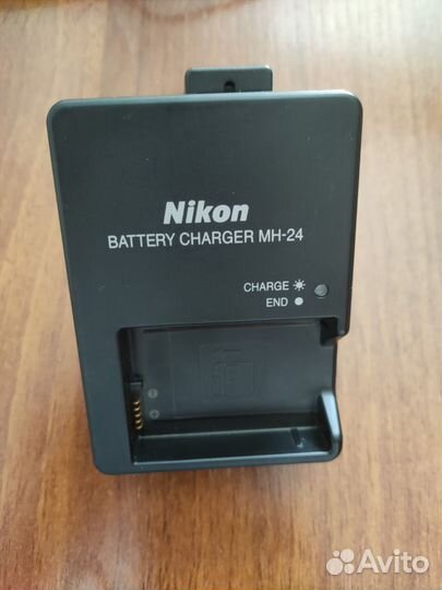 Nikon MH-24