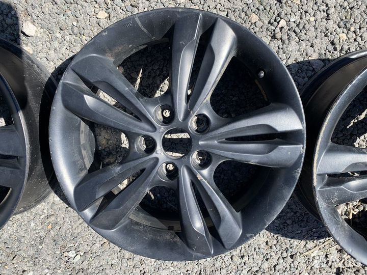 Диски hyundai ix35 R17 ET48 DIA 67,1 5/114,3