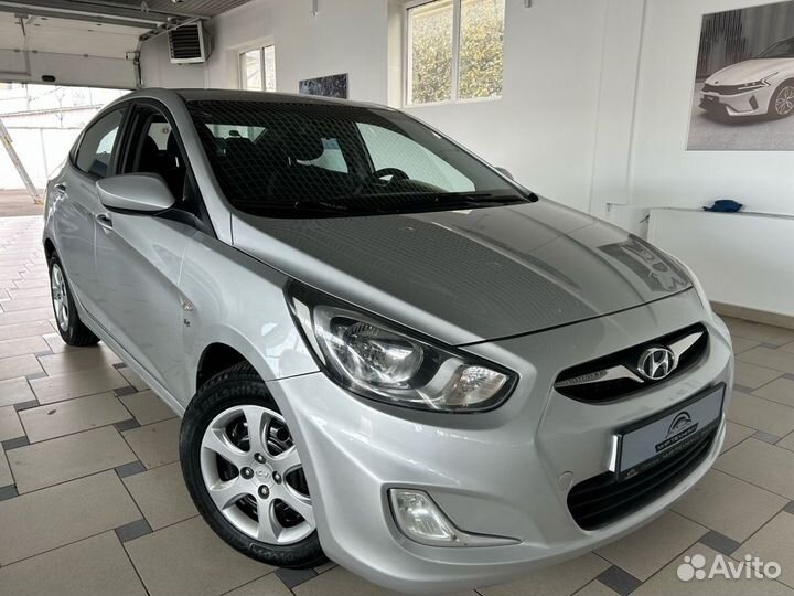 Hyundai Solaris 1.6 AT, 2012, 214 327 км